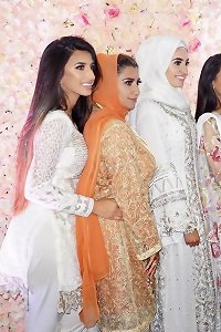 Top beautiful Uk & Nri mix caboose pictures