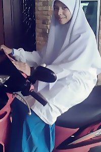 Budak sekolah shape 1 bogel